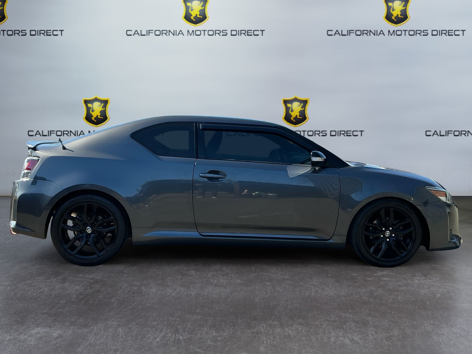 Used 2015 Scion tC FWD image 4