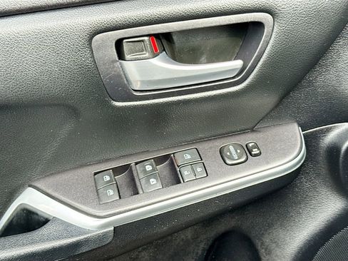 Used 2015 Toyota Camry SE image 23