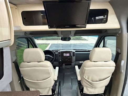 Used 2012 Mercedes-Benz Sprinter 3500 image 43