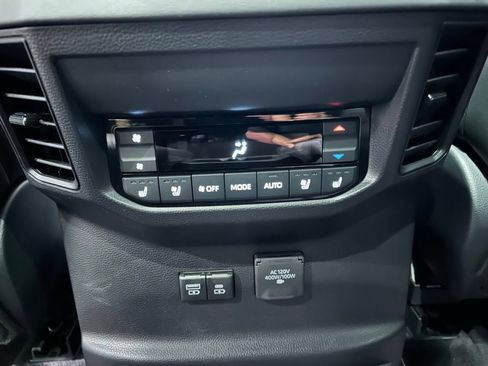 Used 2026 Toyota Sequoia Platinum AWD/4WD image 38