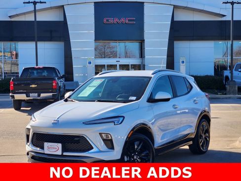 Used 2024 Buick Encore GX Sport Touring w/ Comfort Package image 1