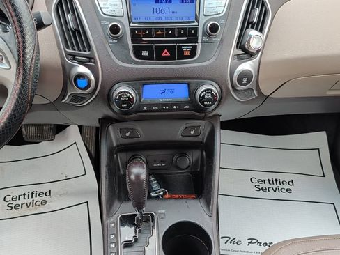 Used 2013 Hyundai Tucson Limited FWD image 12