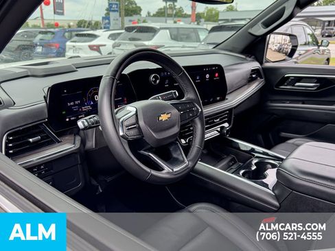 Used 2025 Chevrolet Tahoe LT AWD/4WD image 12