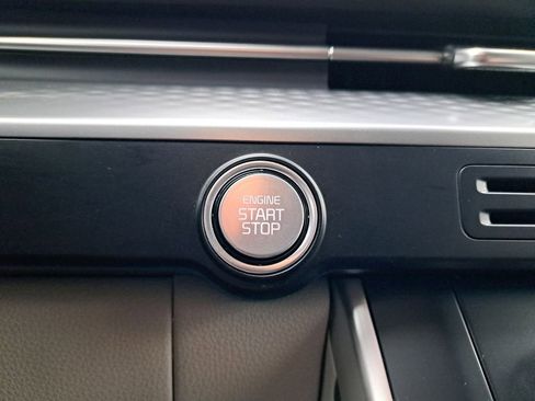 Used 2024 Kia Carnival LX image 25