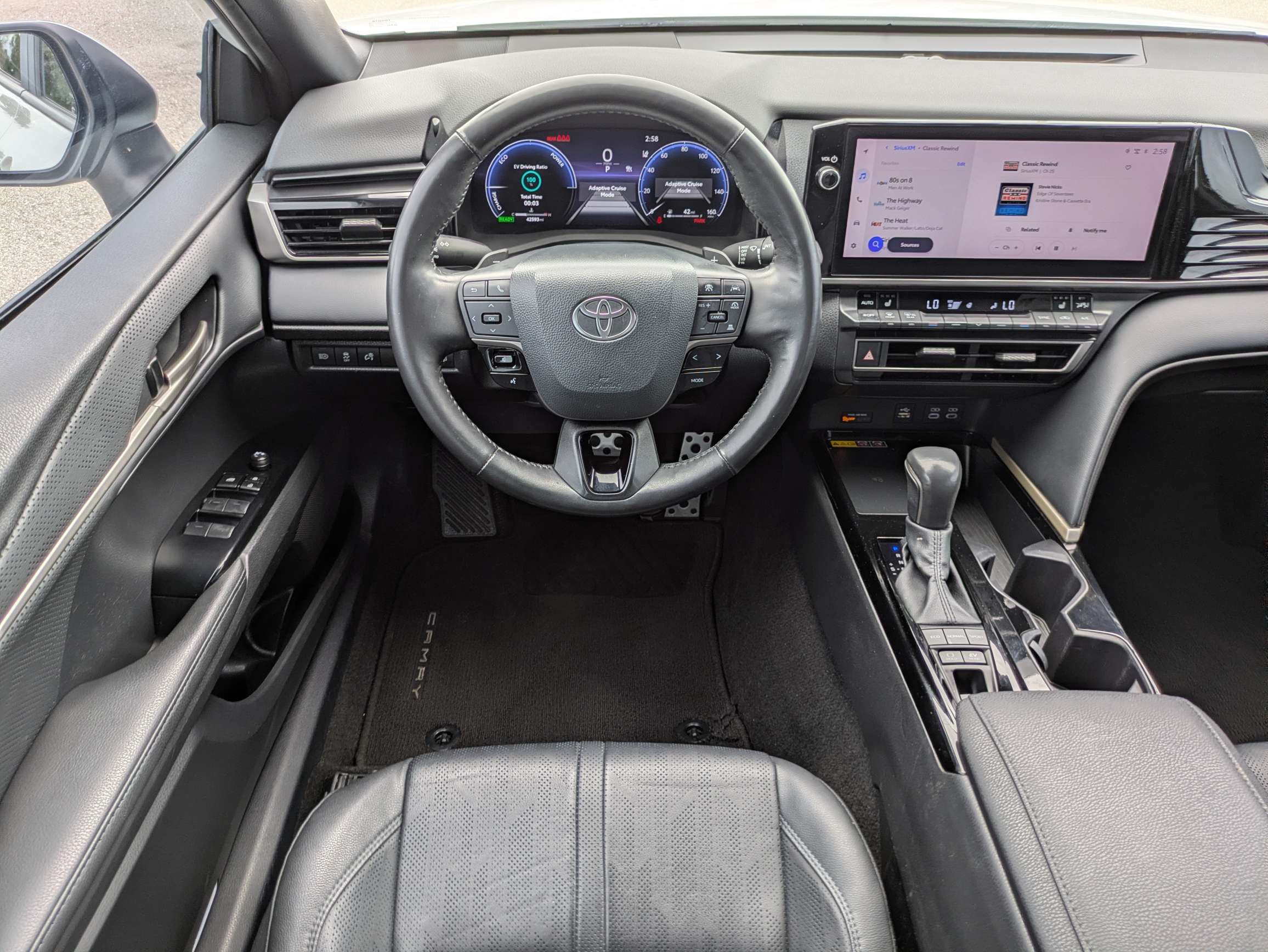 Used 2025 Toyota Camry XSE FWD image 15