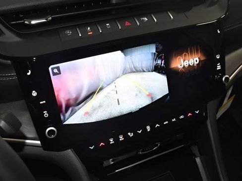 New 2026 Jeep Grand Cherokee Limited w/ Limited Altitude Package AWD/4WD image 14