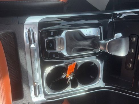 Used 2022 Kia Carnival SX image 18