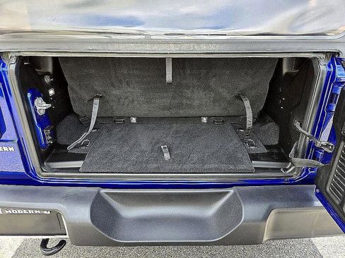 Used 2019 Jeep Wrangler Sport image 11