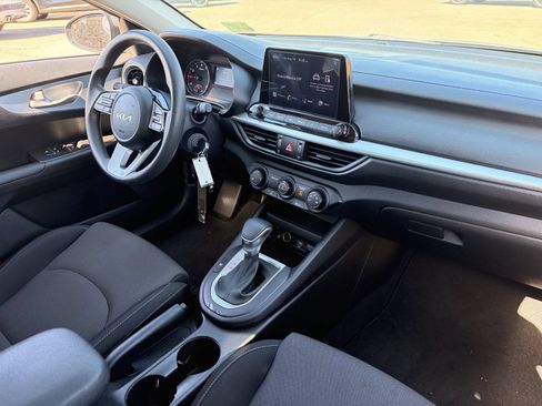 Used 2024 Kia Forte LXS w/ LXS Technology Package FWD image 12