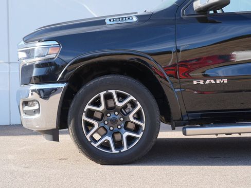 Used 2025 RAM 1500 Laramie AWD/4WD image 11