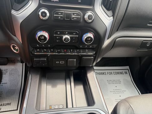 Used 2019 GMC Sierra 1500 SLT w/ SLT Premium Plus Package AWD/4WD image 18