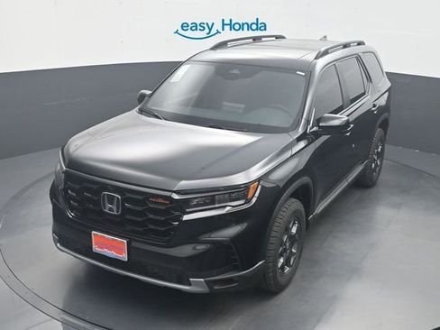 New 2025 Honda Pilot TrailSport image 21