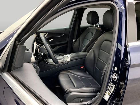 Used 2022 Mercedes-Benz GLC 300 image 8