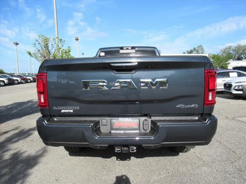 New 2026 RAM 2500 Laramie AWD/4WD image 6