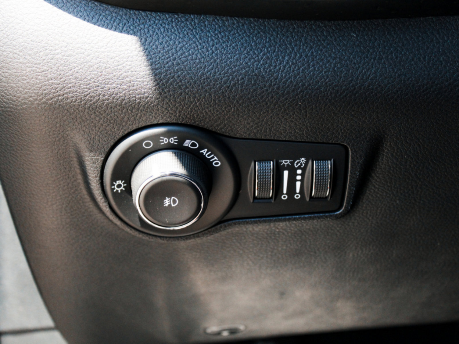 Used 2024 Jeep Compass Trailhawk AWD/4WD image 10
