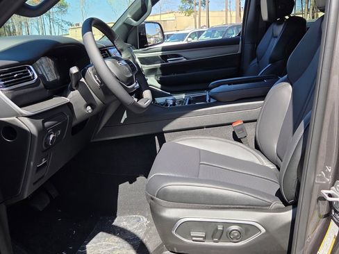 New 2026 Jeep Grand Wagoneer Limited image 5