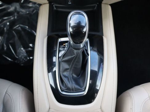 Used 2017 Nissan Rogue SL w/ SL Premium Package image 37