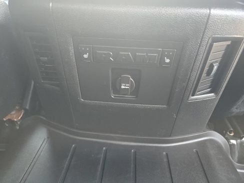 Used 2015 RAM 1500 Laramie w/ Convenience Group AWD/4WD image 7