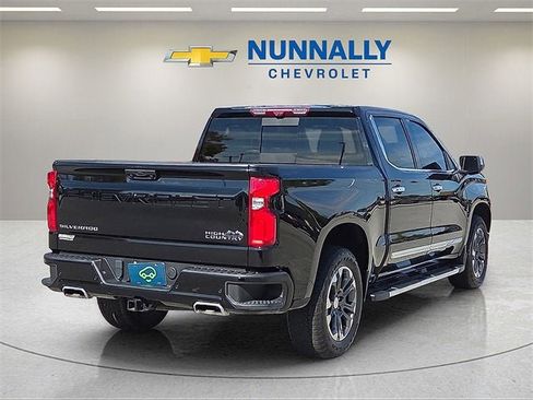 Certified 2024 Chevrolet Silverado 1500 High Country w/ Technology Package image 5
