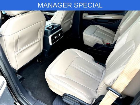 Used 2024 Ford Expedition Limited RWD image 24