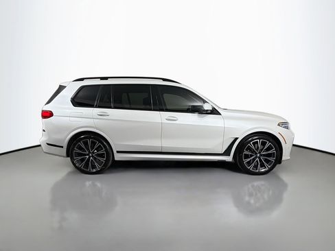 Used 2021 BMW X7 M50i image 5