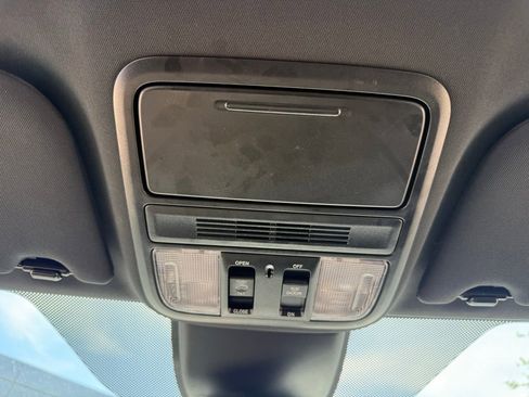 Used 2025 Honda Odyssey Sport-L image 19
