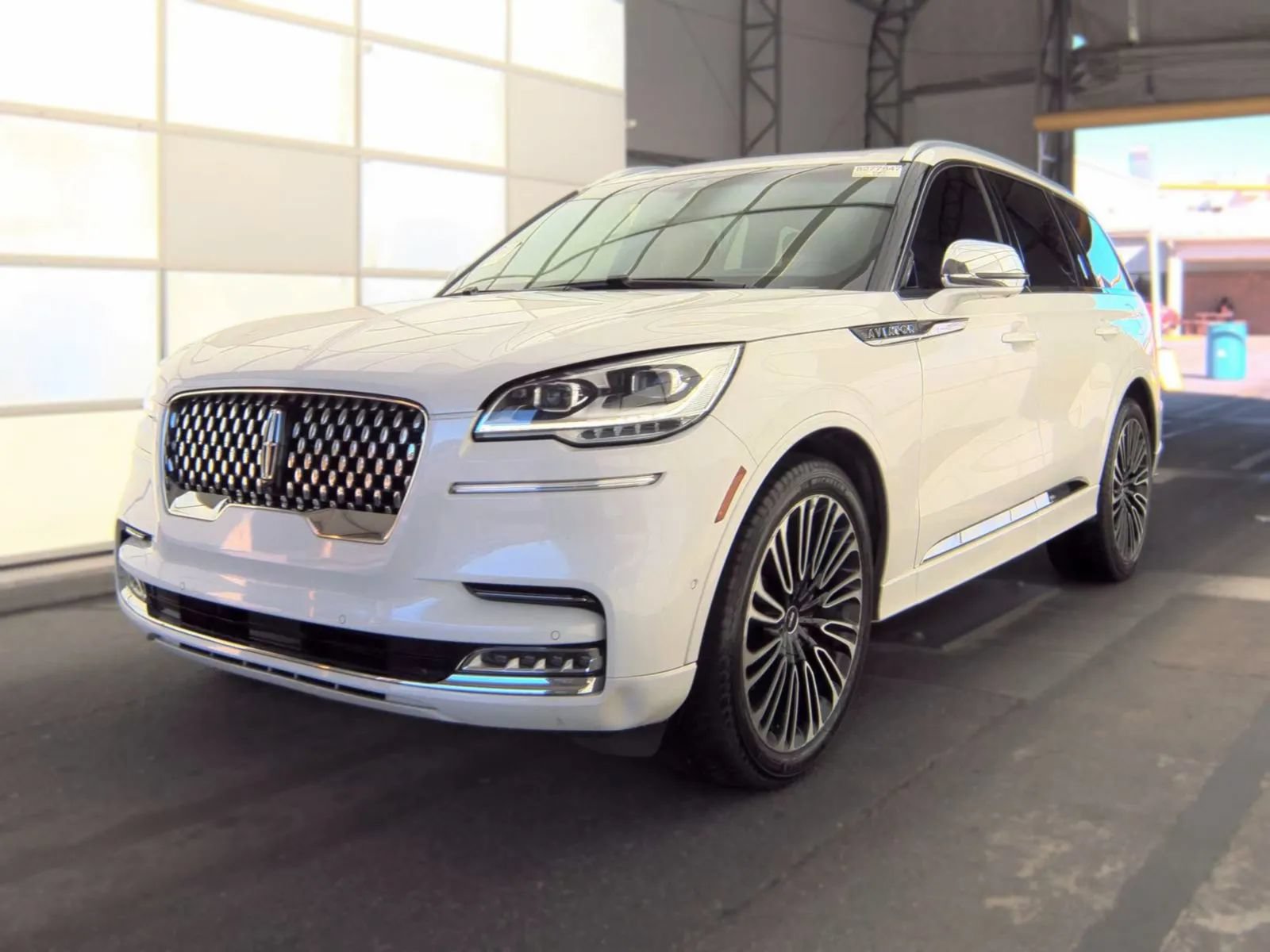Used 2022 Lincoln Aviator Black Label w/ Dynamic Handling Package AWD/4WD image 1