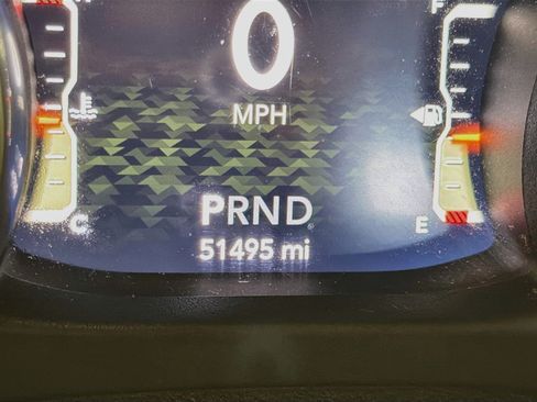 Used 2018 Jeep Wrangler Unlimited Sahara AWD/4WD image 8