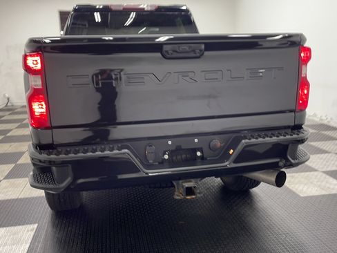Used 2023 Chevrolet Silverado 2500 Custom w/ Custom Value Package AWD/4WD image 16