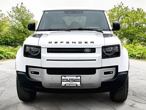 Used 2022 Land Rover Defender 110 SE image 3