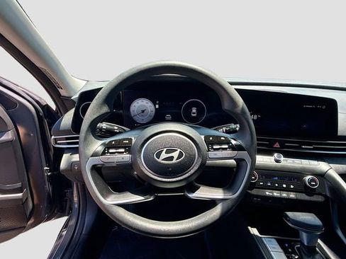 Certified 2024 Hyundai Elantra SEL FWD image 11