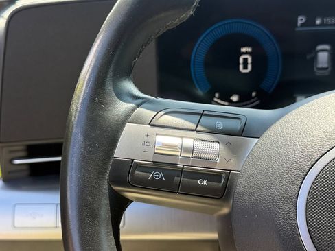 Certified 2025 Hyundai Kona SEL AWD/4WD image 22
