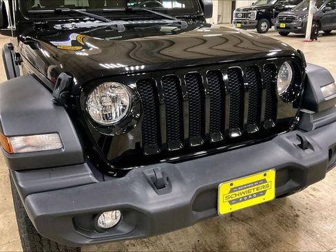 Used 2020 Jeep Wrangler Sport AWD/4WD image 28