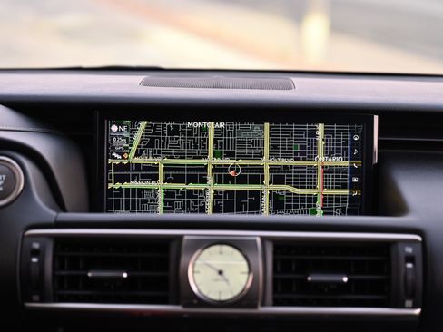 Used 2017 Lexus IS 200t IS Turbo RWD image 19