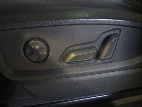 Used 2023 Audi Q5 2.0T Premium Plus AWD/4WD image 19