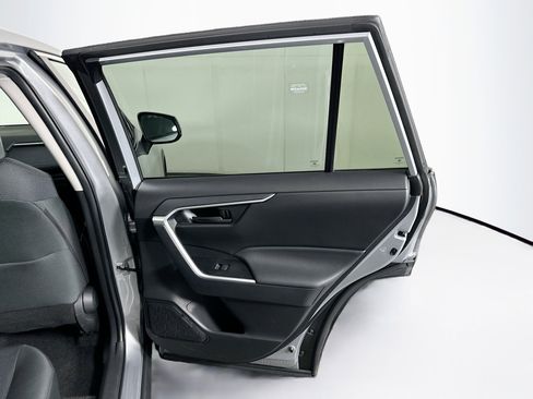 Used 2025 Toyota RAV4 LE image 27