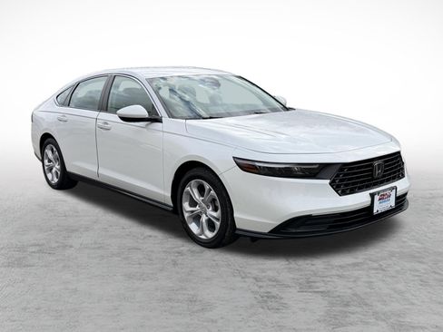 Used 2023 Honda Accord LX image 3