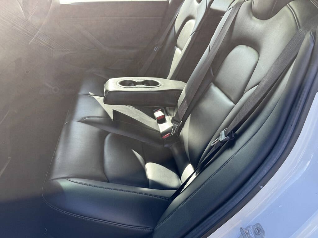 Used 2019 Tesla Model 3 RWD image 17