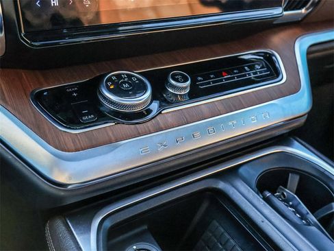 Used 2025 Ford Expedition Max King Ranch image 33