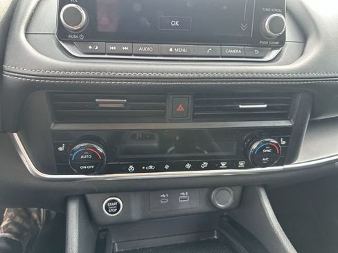 Used 2023 Nissan Rogue SV w/ SV Premium B Package AWD/4WD image 19