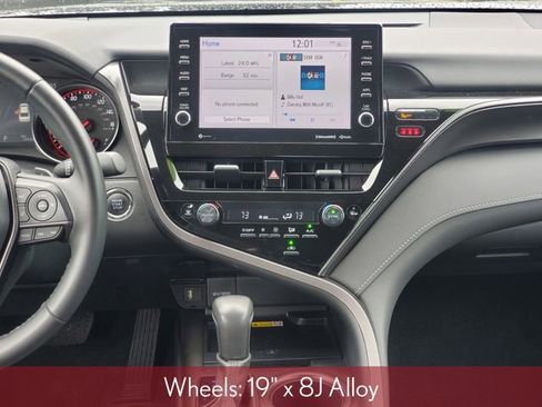 Used 2024 Toyota Camry XSE image 32