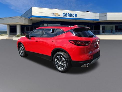 Used 2023 Chevrolet Blazer LT w/ Convenience Package FWD image 3