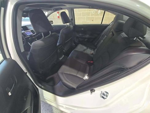 Used 2017 Honda Accord EX-L image 11