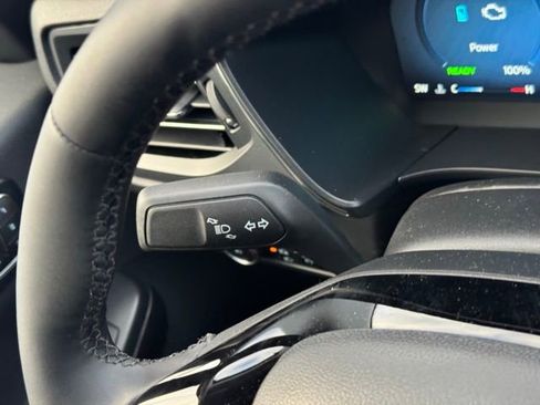 New 2026 Ford Escape SE w/ PHEV Premium Package FWD image 22