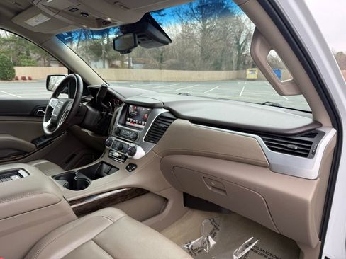 Used 2016 GMC Yukon SLT image 21
