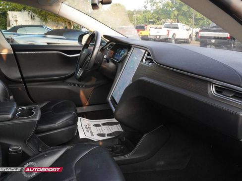 Used 2014 Tesla Model S 85 image 35
