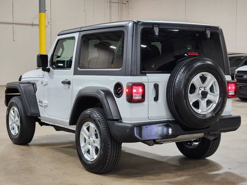 Used 2021 Jeep Wrangler Sport S image 11