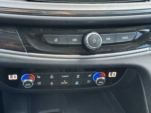 Used 2020 Buick Enclave Avenir w/ Avenir Technology Package AWD/4WD image 26
