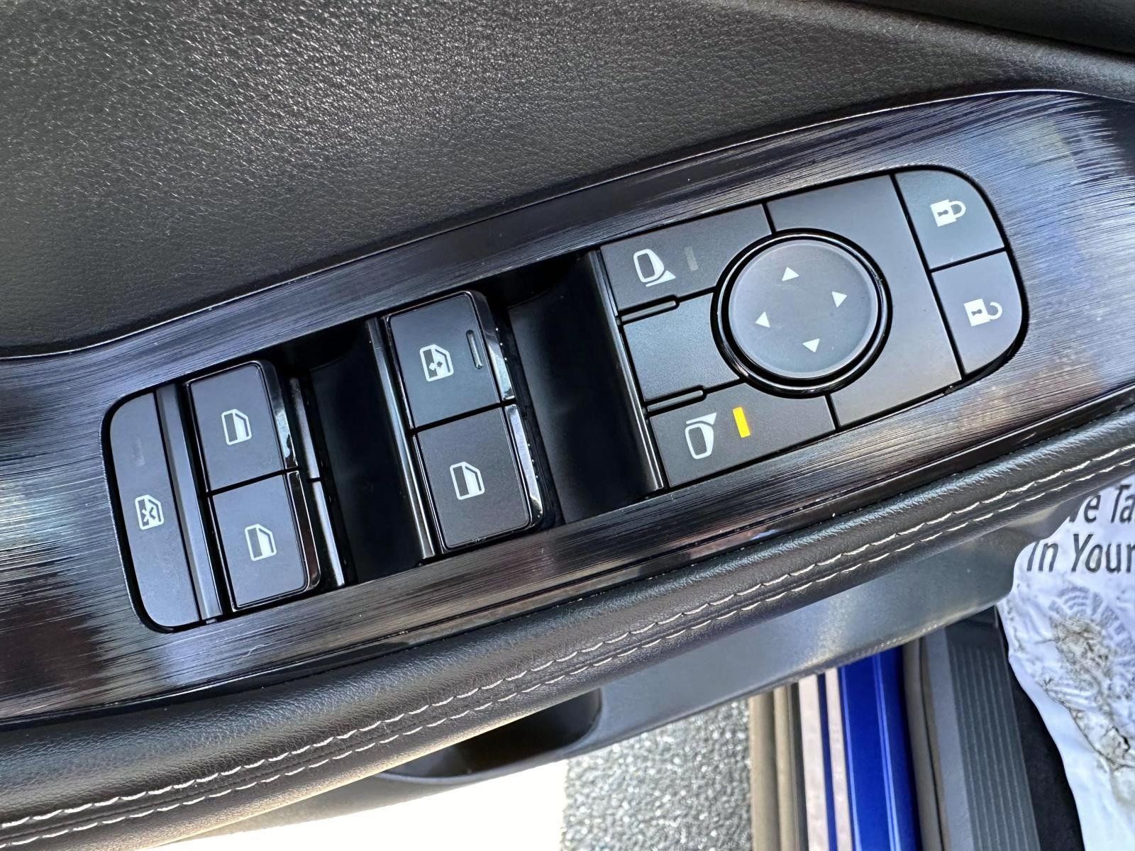 Used 2023 Nissan Rogue SV w/ SV Premium B Package AWD/4WD image 9