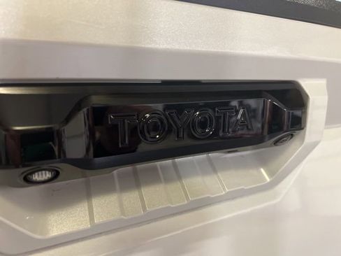 Used 2024 Toyota Tundra Limited image 11